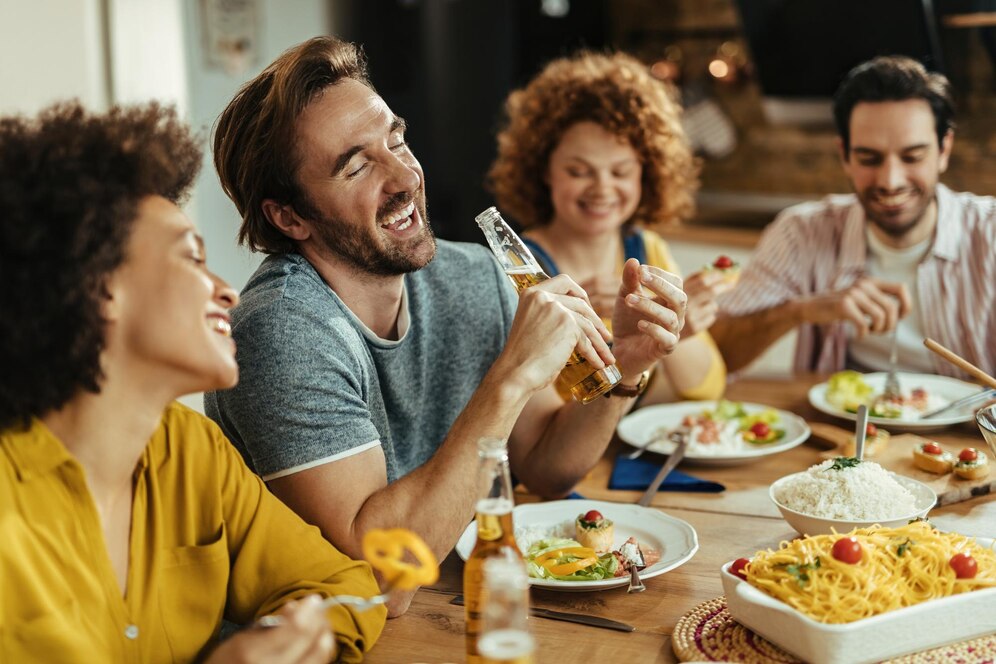 Compartir la Mesa: Descubriendo la Importancia de Comer Acompañado